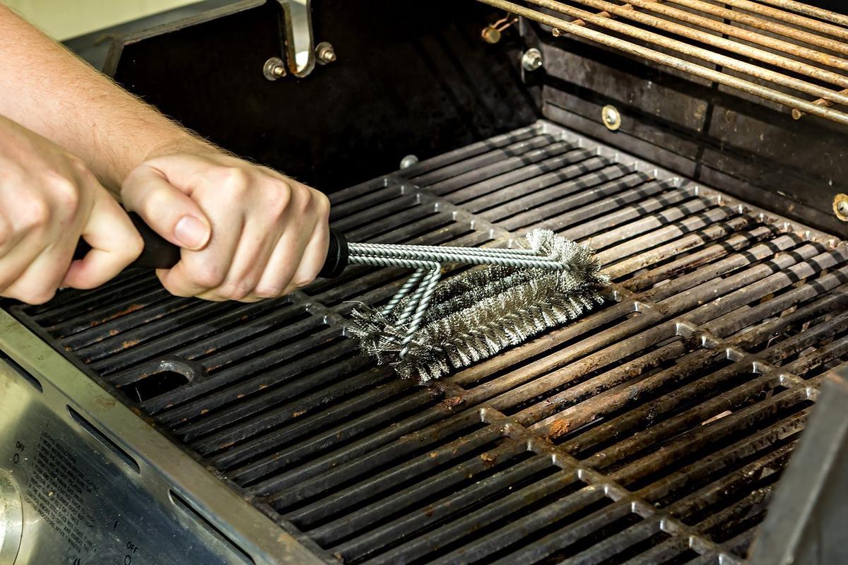 A better way to clean your BBQ grill