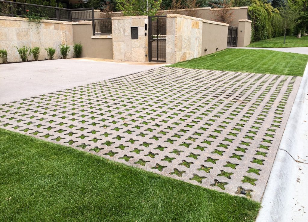 Breaking the Mold: Unconventional Ideas for a Modern Concrete Driveway