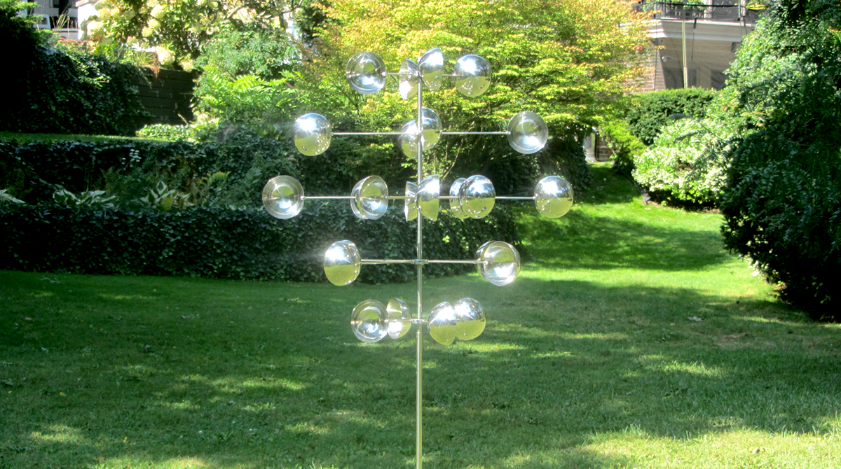 Ilvento Kinetic Wind Sculptures and Spinners for garden decoration