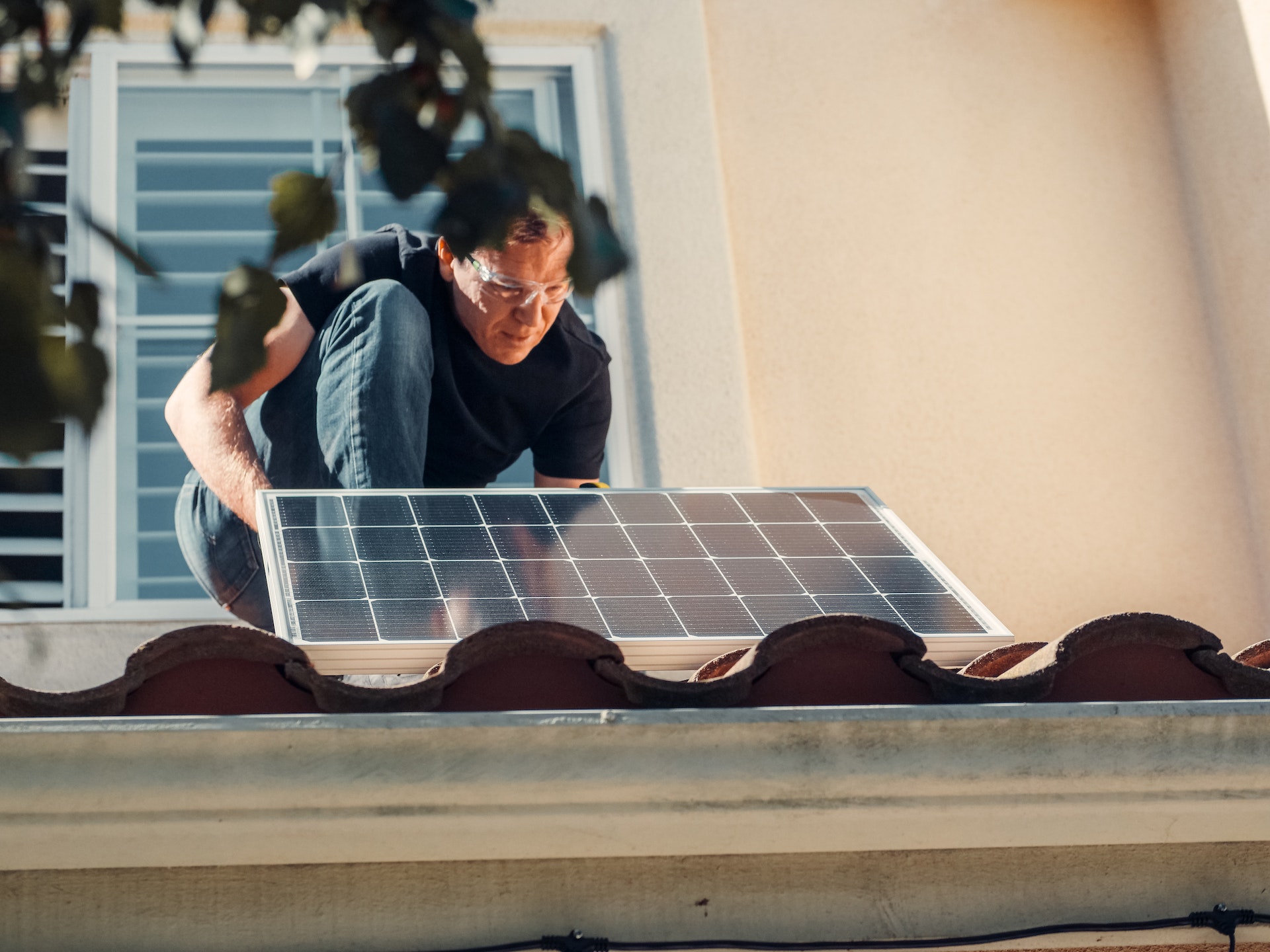 7 Questions to Ask Before Choosing a Solar Company